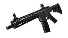 Vzduchovka Crosman R1 Full Auto 4,5 mm čierna