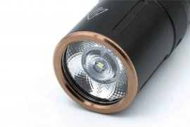 Svítilna Fenix E12 V2 4.jpg
