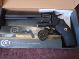 Recenzia: Vzduchový revolver Umarex Colt Python 6" čierny Diabolo/BB 4,5mm - 1