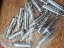 Recenzia: Bombička CO2 12g Crosman 1ks - 1
