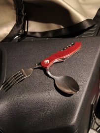 Recenzia: Skladací príbor Wildee Camper červený - 1