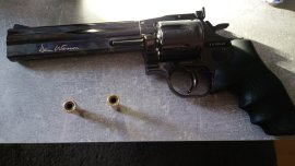 Recenzia: Vzduchový revolver ASG Dan Wesson 715 6" Steel Grey - 2