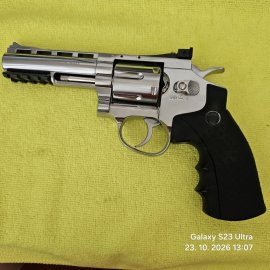 Recenzia: Vzduchový revolver Umarex Legends S40 - 1