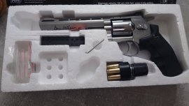 Recenzia: Vzduchový revolver ASG Dan Wesson 6" silver na diabolky 4,5mm - 2