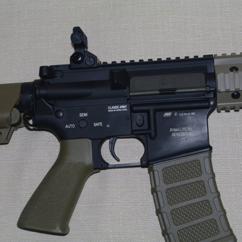 Airsoftový model M4 (ASG-AR. M15A4 Car.-Assault TAN)