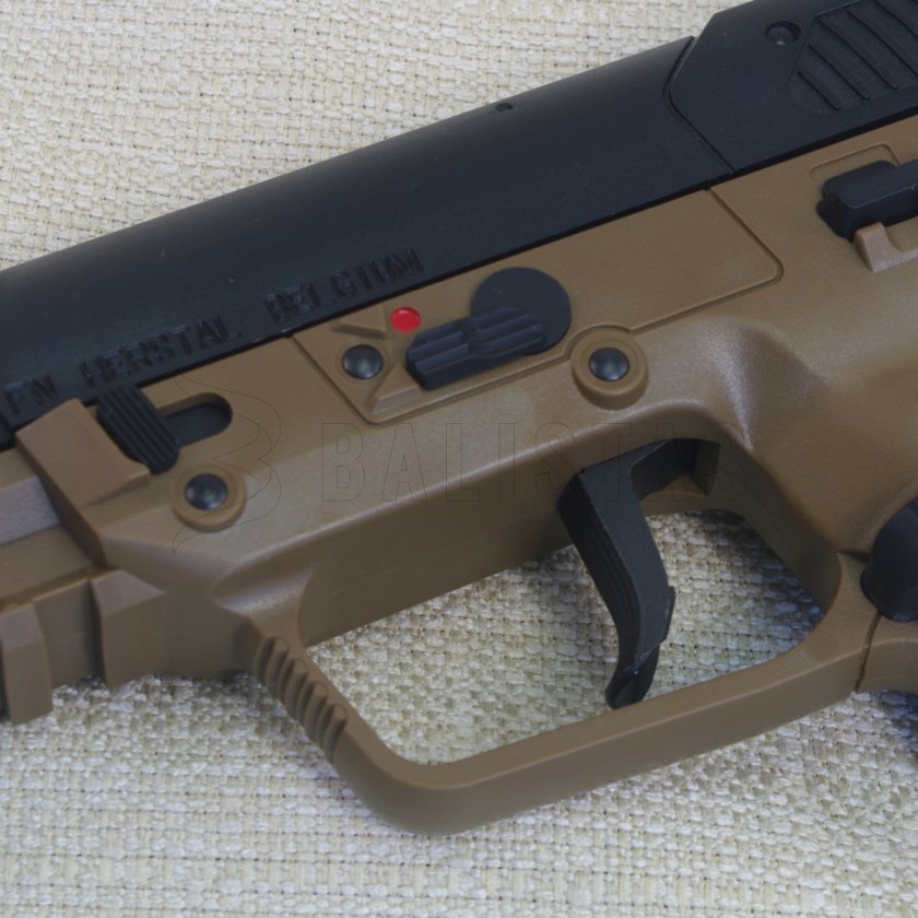 Airsoftová pištoľ CYBG FN Five-seveN DE CO2 blowback