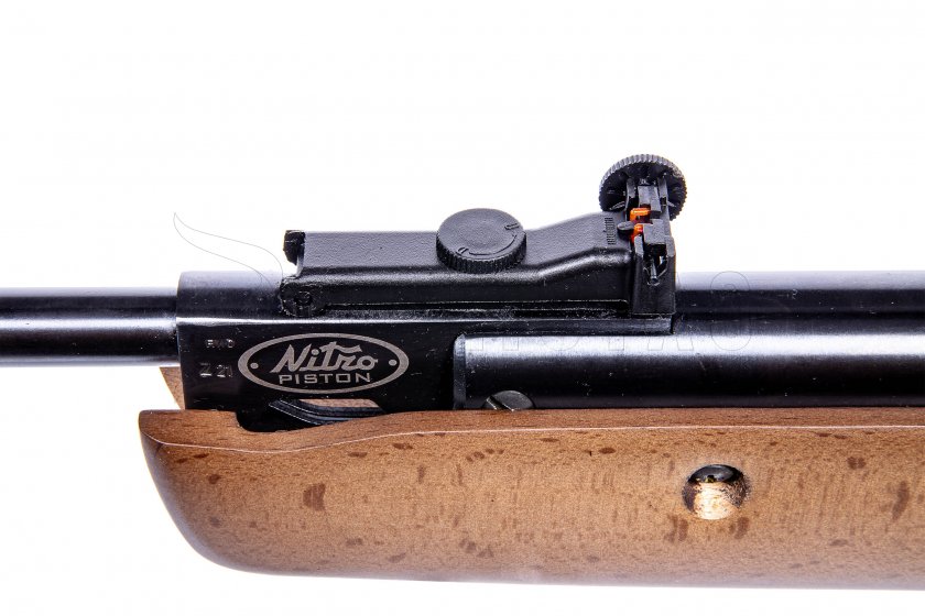 Vzduchovka Crosman Vantage NP 4,5mm + optika 4x32