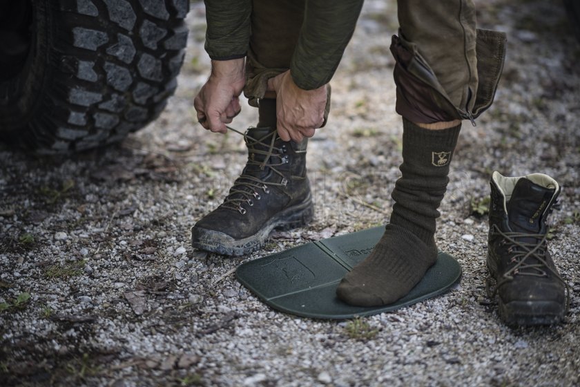 Pená skladacia podsedačka Deerhunter