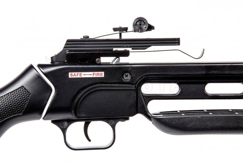 Kuša Mankung Falcon MK A2 150lbs čierna