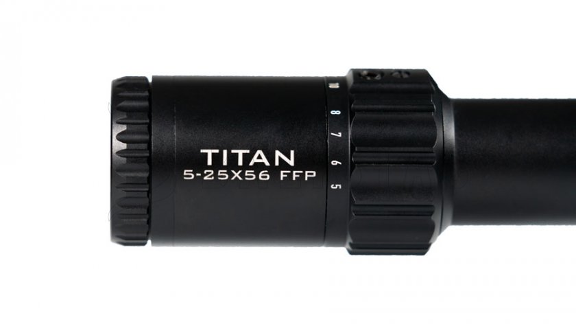 Puškohľad Element Titan 5-25x56 FFP EHR-2D MOA