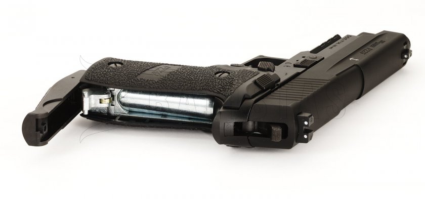 _vyrp11_5791sig-sauer-p226-air-pistol-black-31-gif.jpg