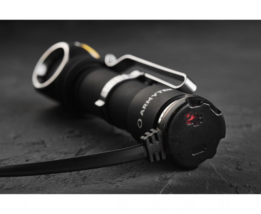 Magnetická USB nabíječka Armytek AMC-02 10.jpg