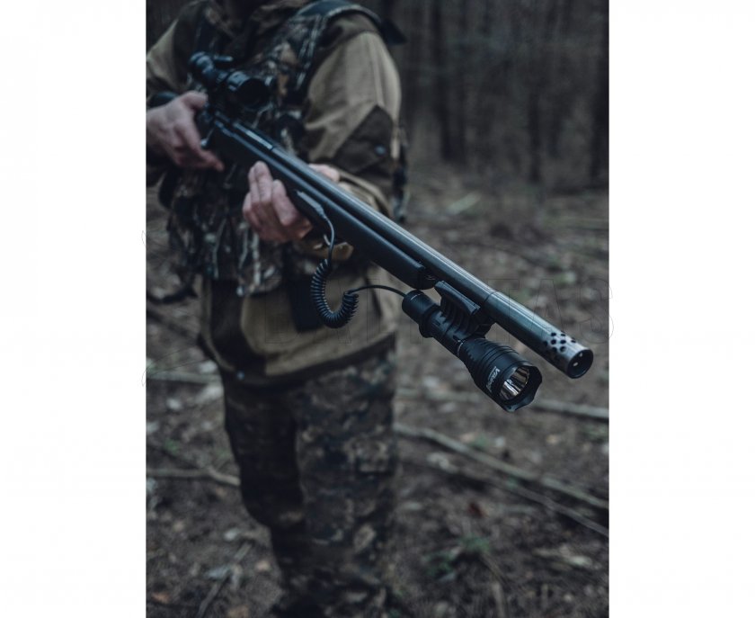 Magnetická montáž na zbraň pro svítilny Armytek AWM-03 5.jpg