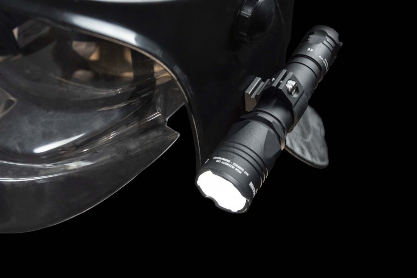 Armytek AHM-01 04.jpg