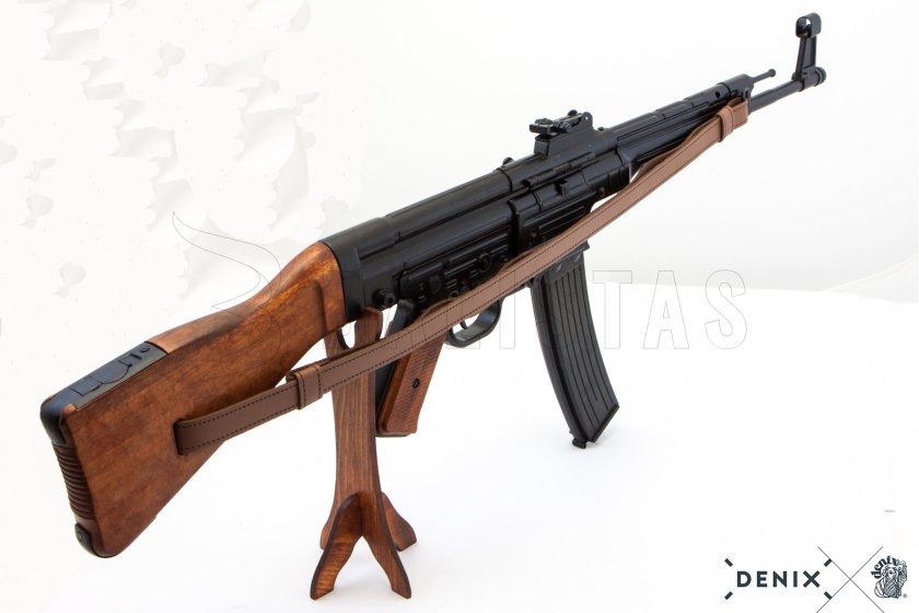 Replika Sturmgewehr 44 s popruhom, Nemecko 1943 5
