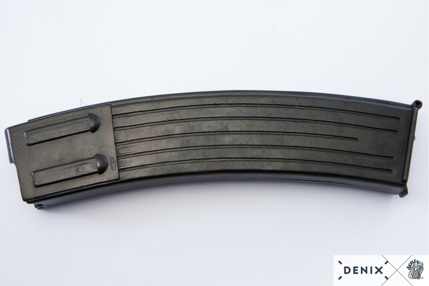 Replika Sturmgewehr 44 s popruhom, Nemecko 1943 16