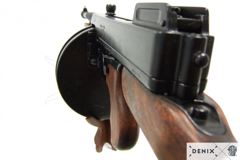 Replika Thompson M1928 s bubnovým zásobníkom, USA 4