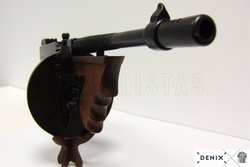 Replika Thompson M1928 s bubnovým zásobníkom, USA 6